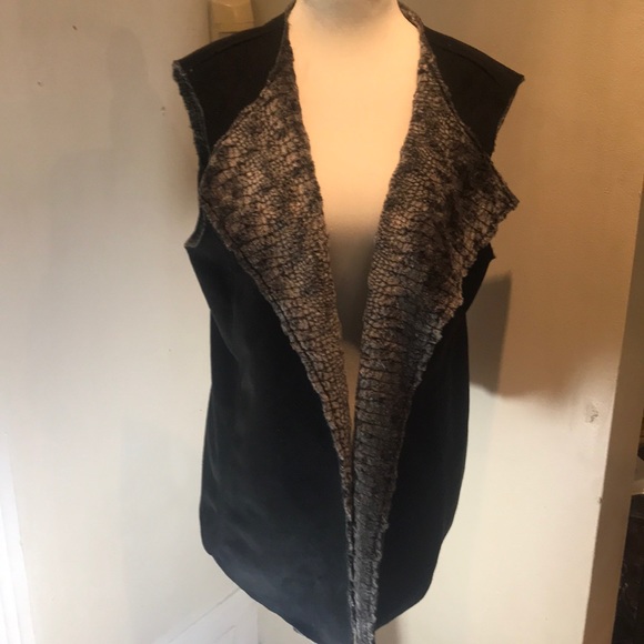 “FAUX FUR/SUEDE”  Reversible Ladies Vest . - Picture 2 of 12